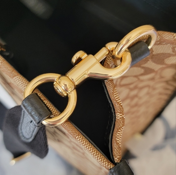 NWT $450 Dempsey Tote 40 In Signature Jacquard With Stripe And Coach Patch - Picture 3 of 13